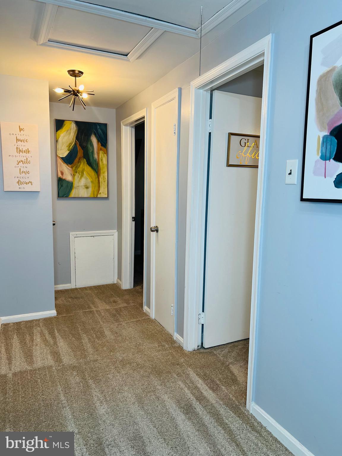 PINEWOOD HILL - Residential