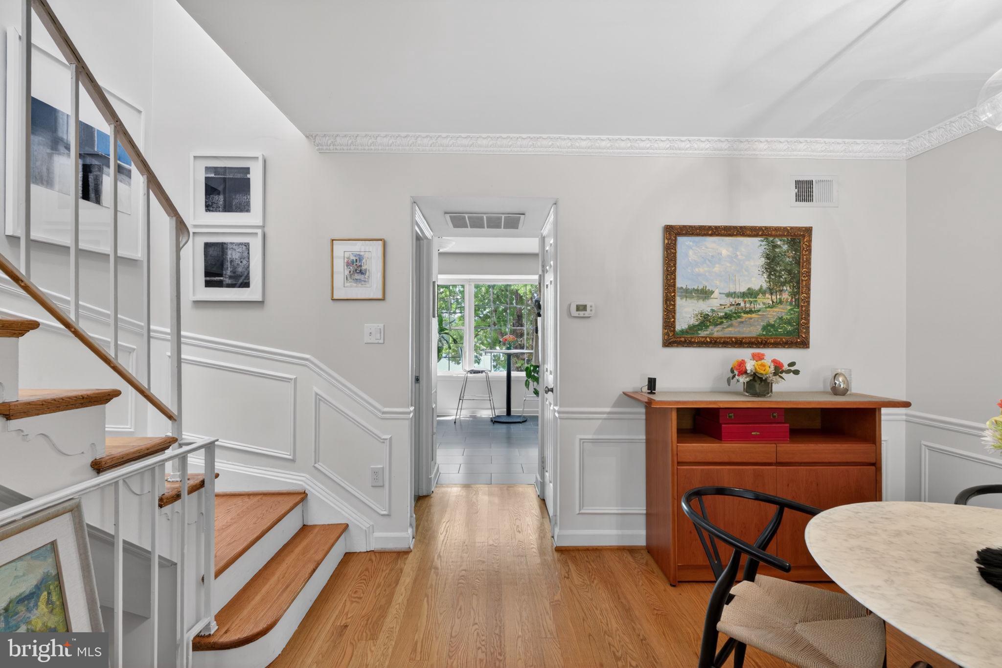 4625 MACARTHUR BOULEVARD NW B