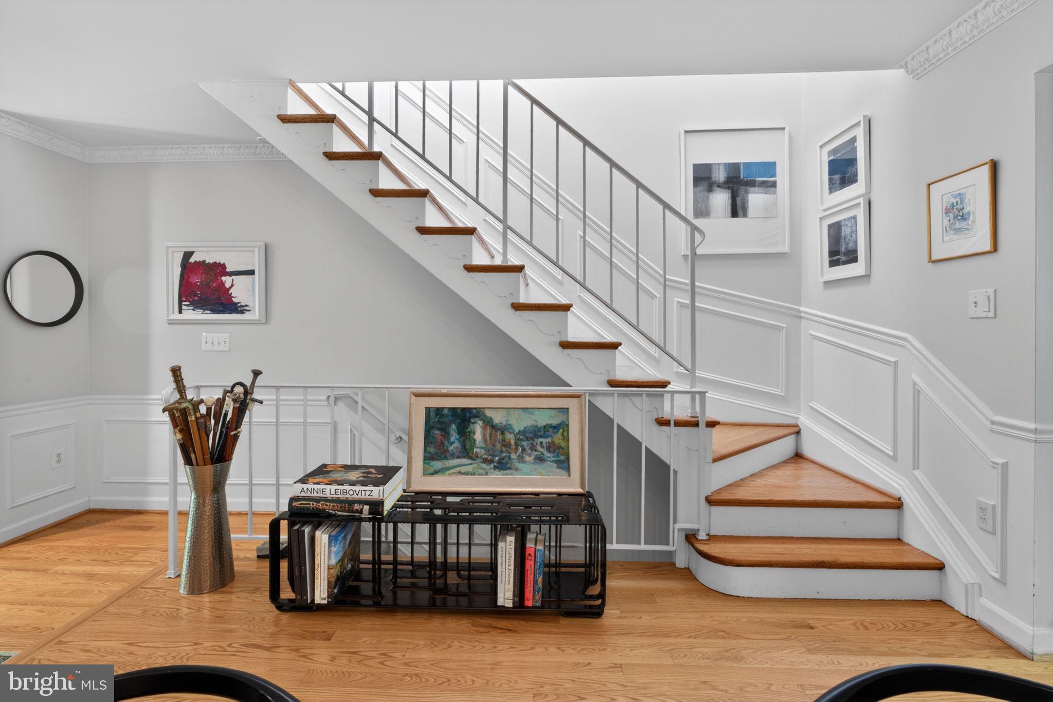 4625 MACARTHUR BOULEVARD NW B