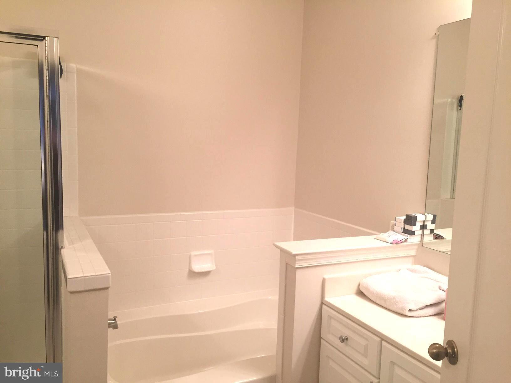 HIGH VIEW AT HUNT VALLEY - Residential Lease