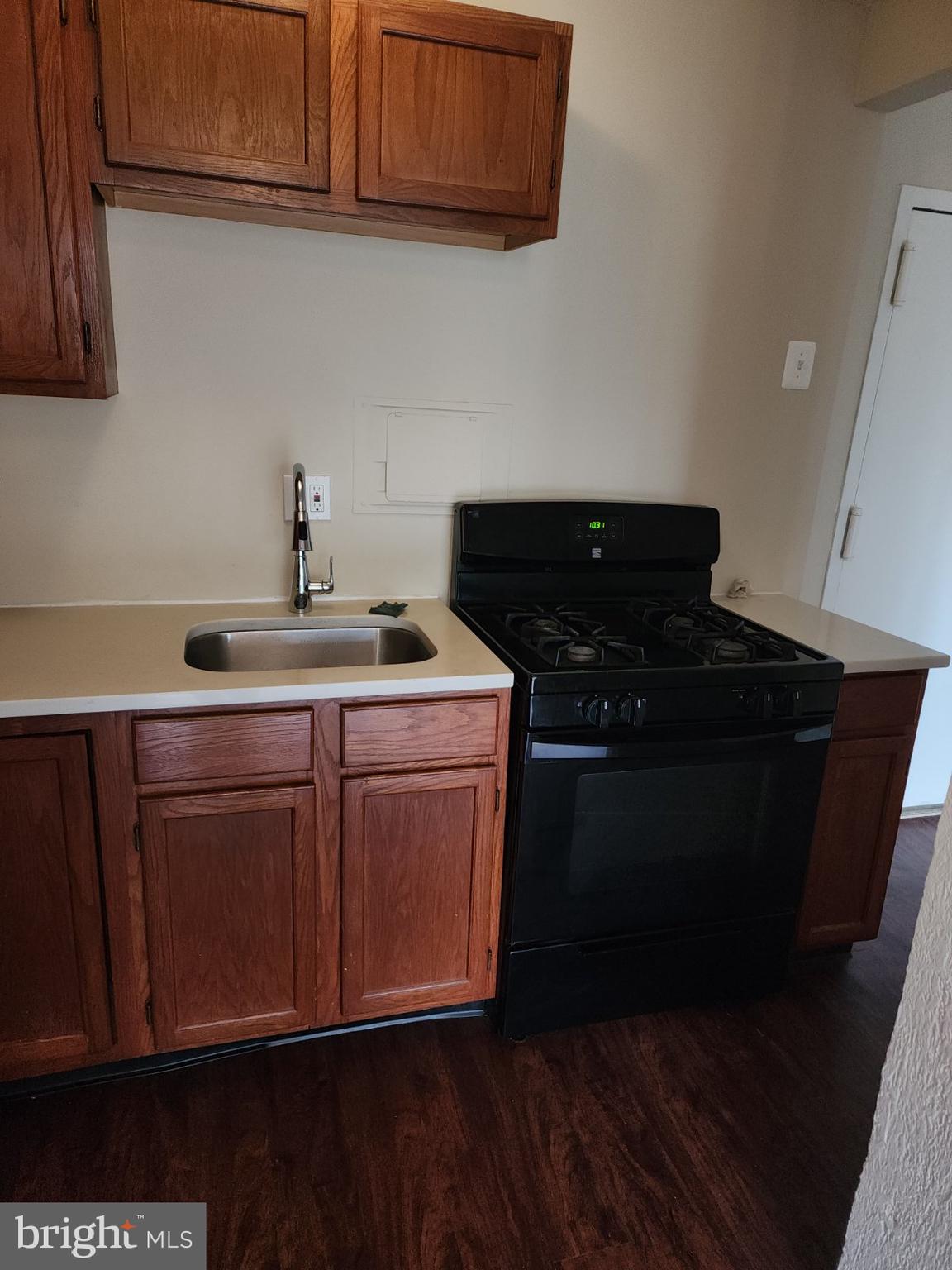 PRESIDENTIAL TOWERS - Residential