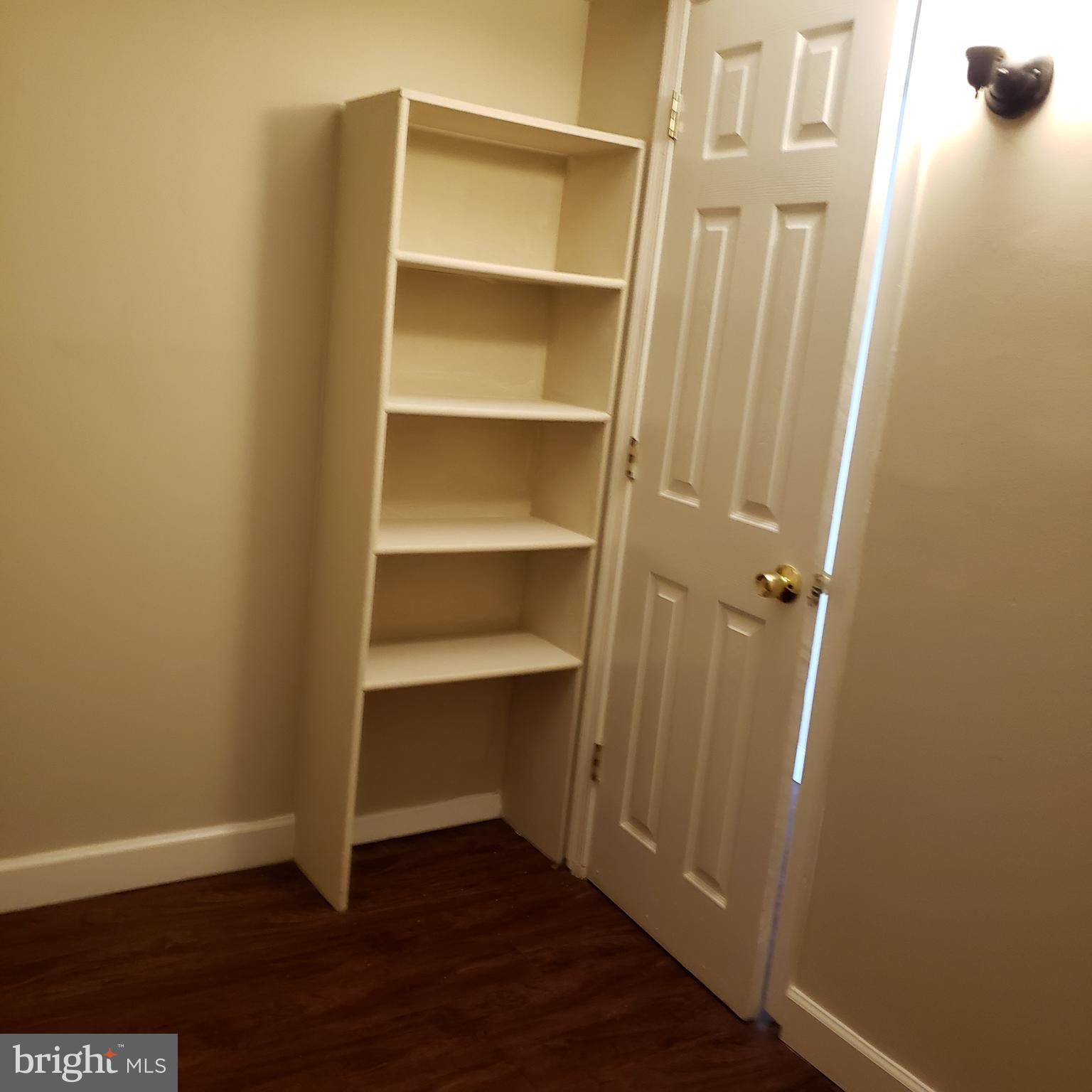 PRESIDENTIAL TOWERS - Residential