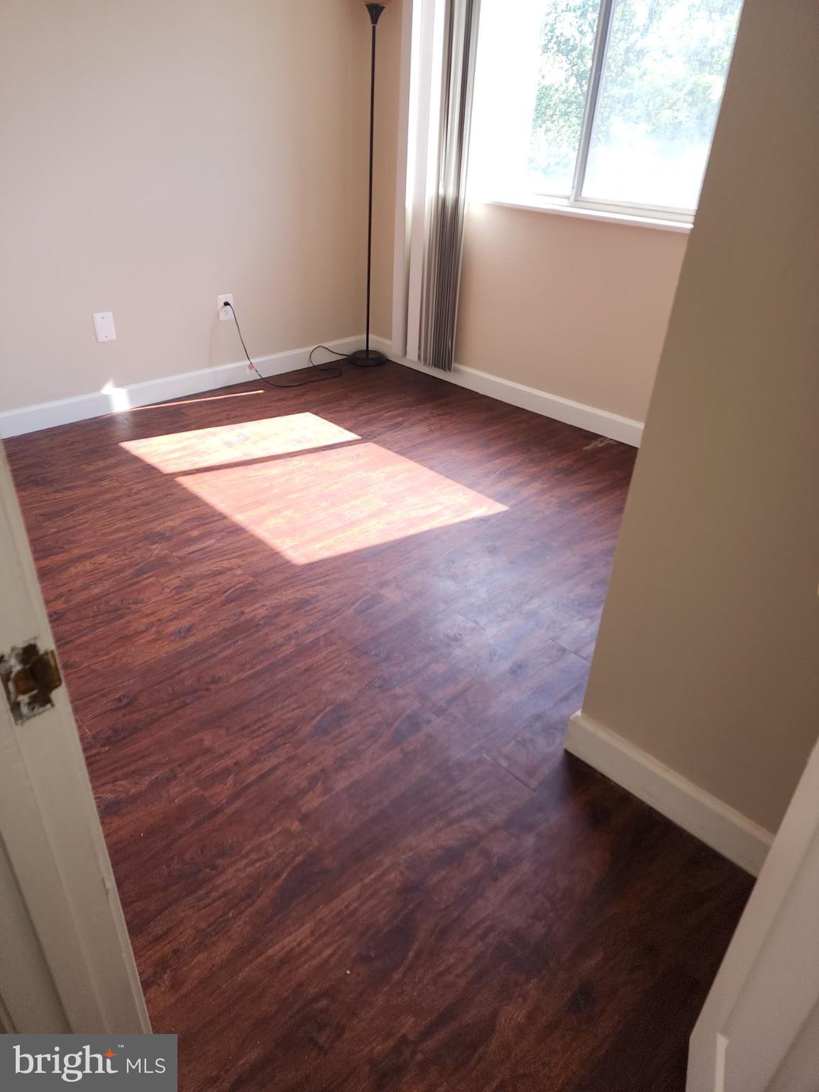 PRESIDENTIAL TOWERS - Residential