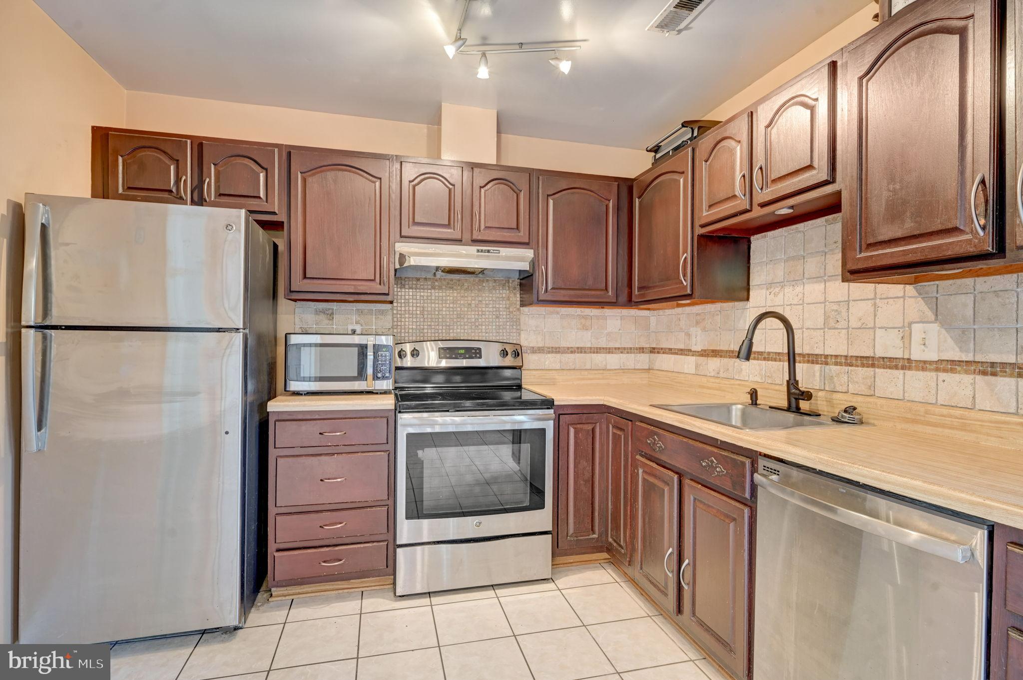 ACTON VILLAGE - Residential