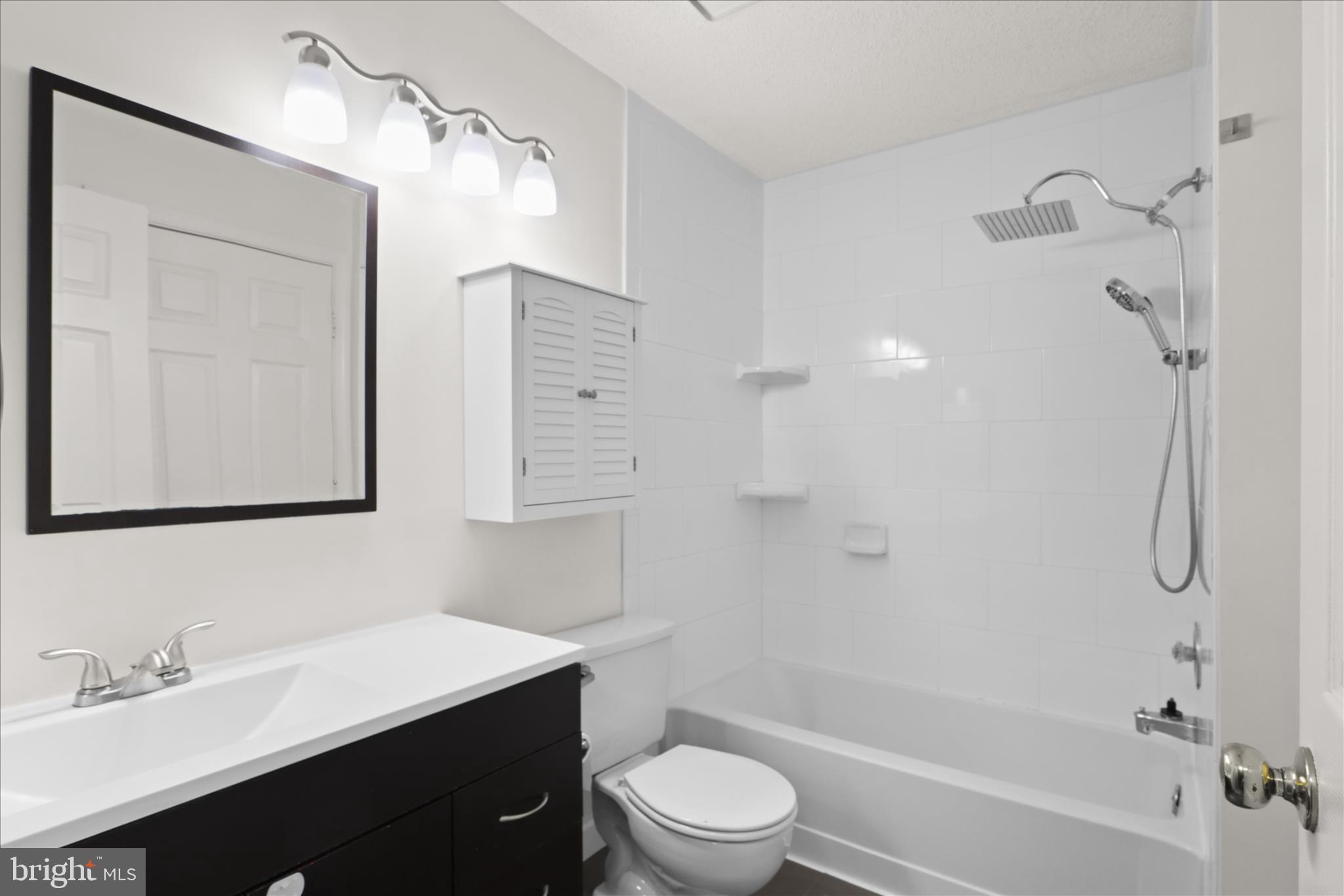 HEIGHTS AT PENDERBROOK - Residential Lease