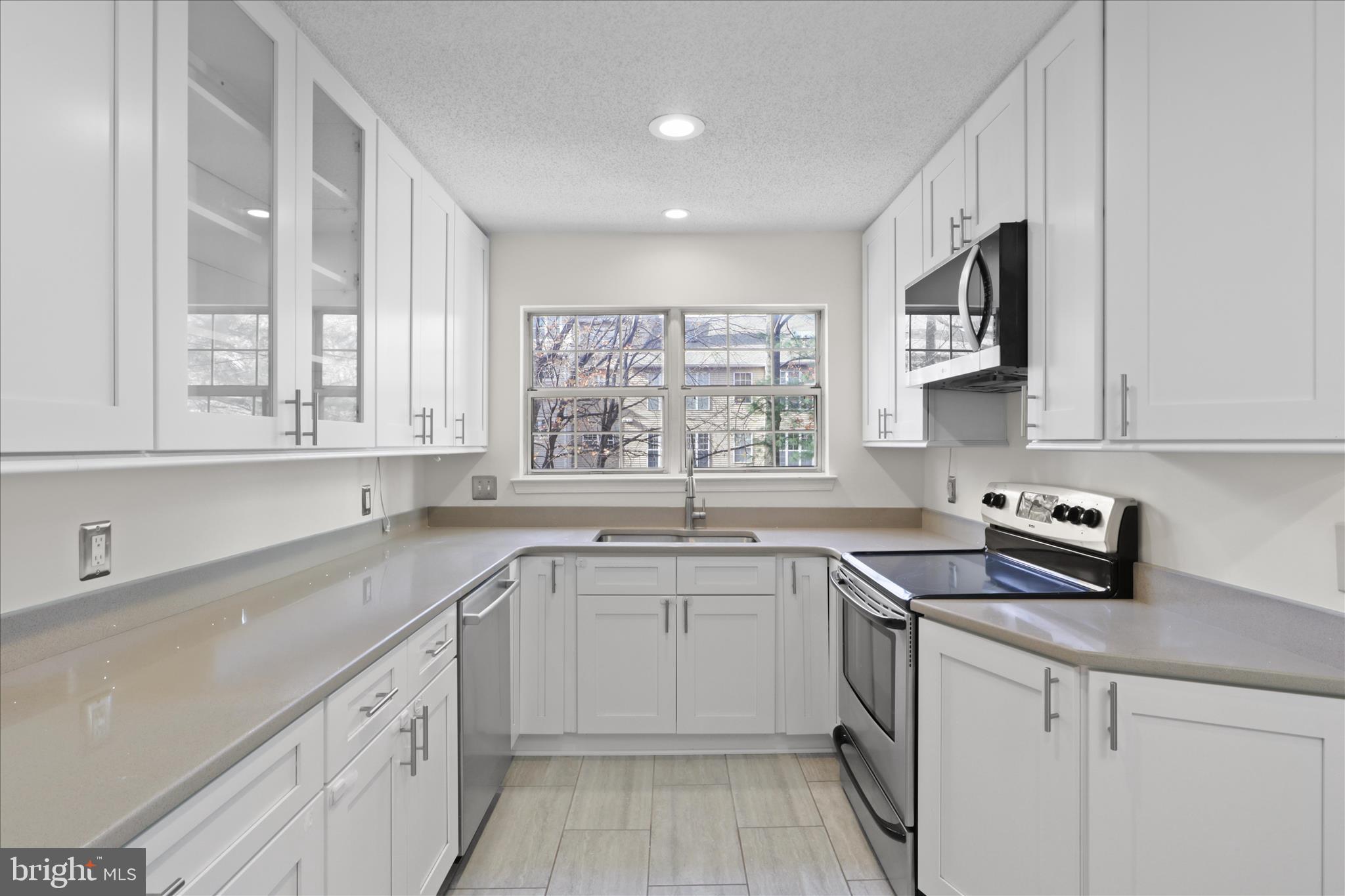 HEIGHTS AT PENDERBROOK - Residential Lease