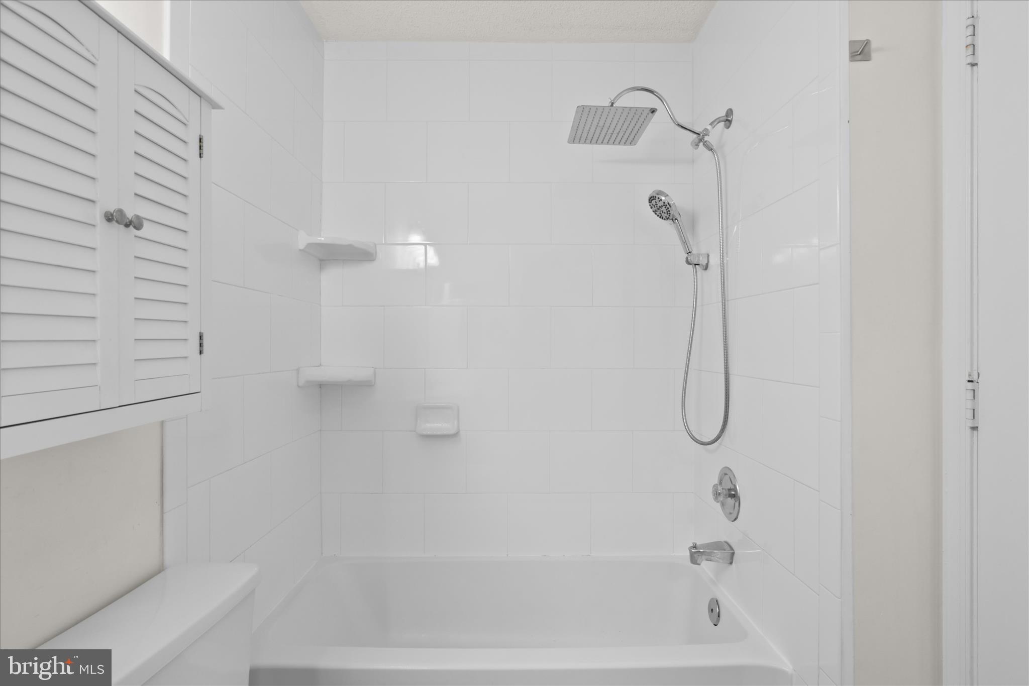 HEIGHTS AT PENDERBROOK - Residential Lease