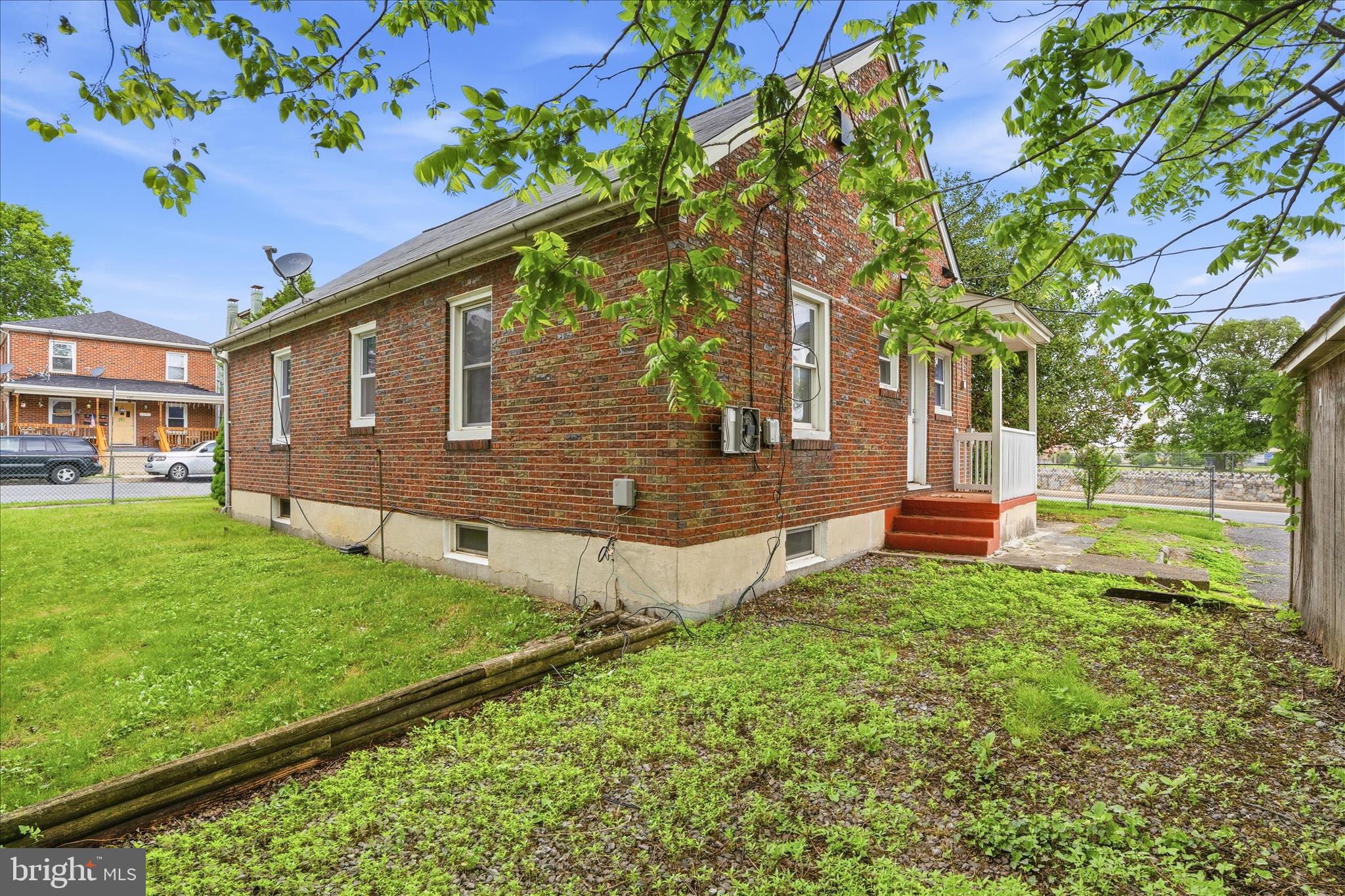 SOUTH HAGERSTOWN - Residential