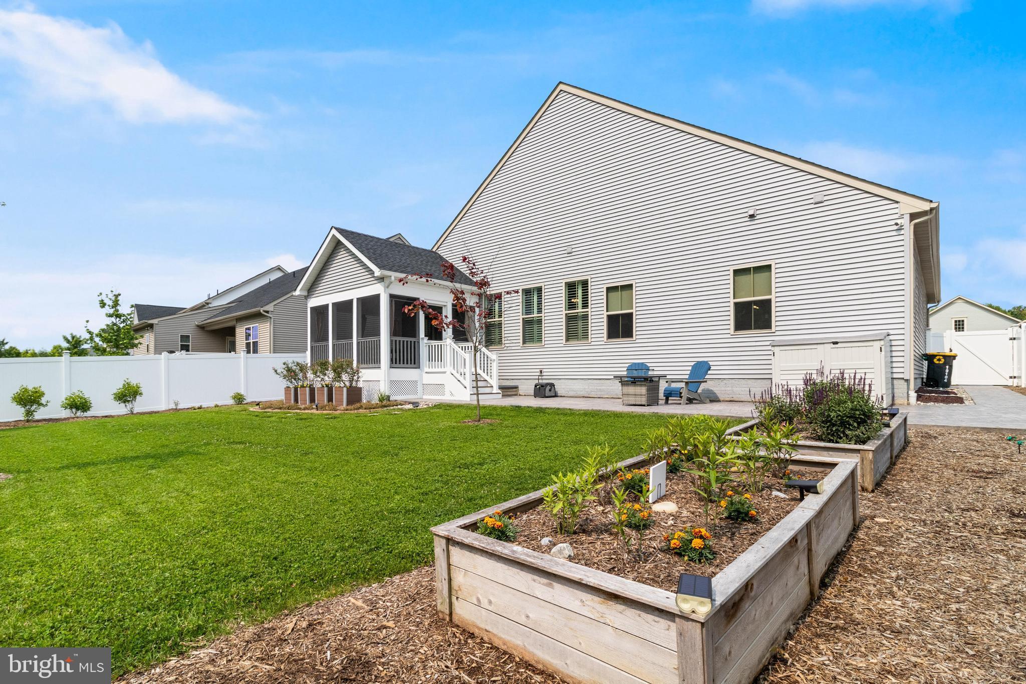 10104 DRESSAGE DRIVE