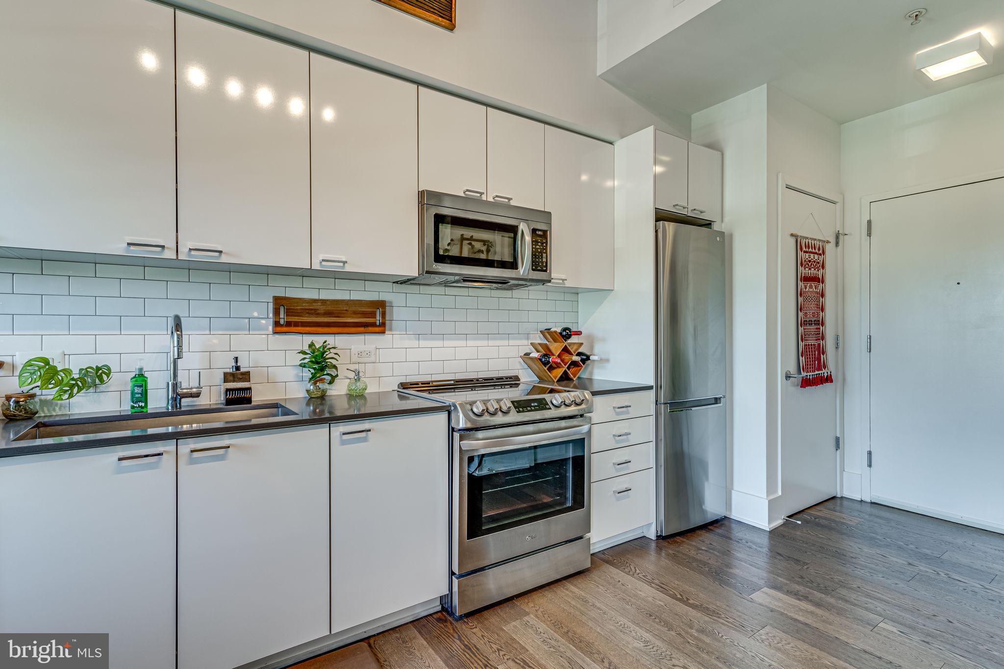 515 N WASHINGTON STREET 303