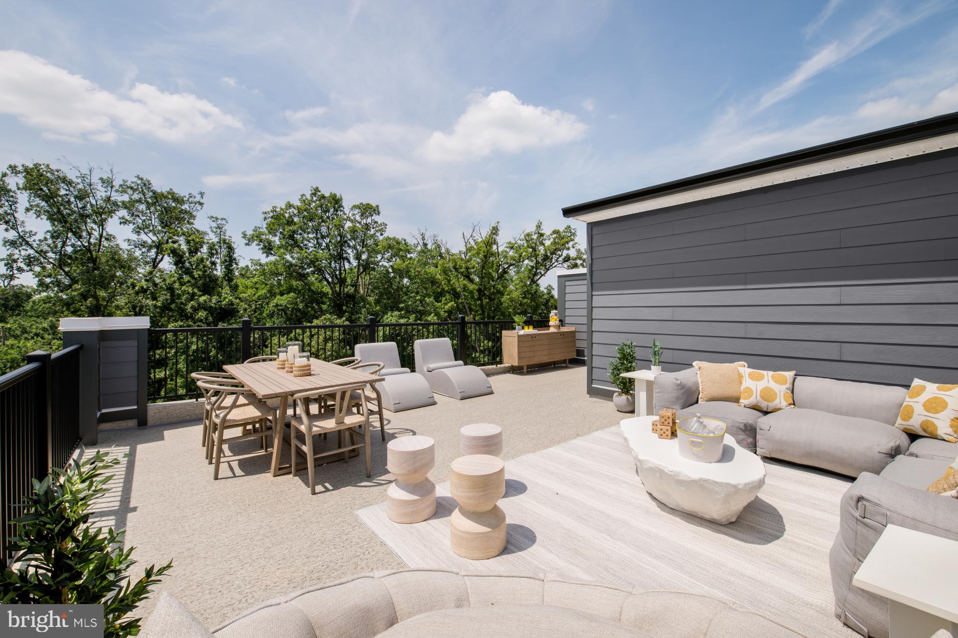 ONE LOUDOUN - Residential