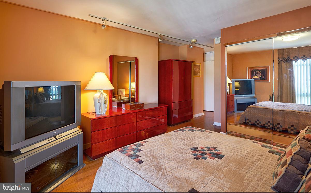 WYNNEFIELD HEIGHTS - Residential