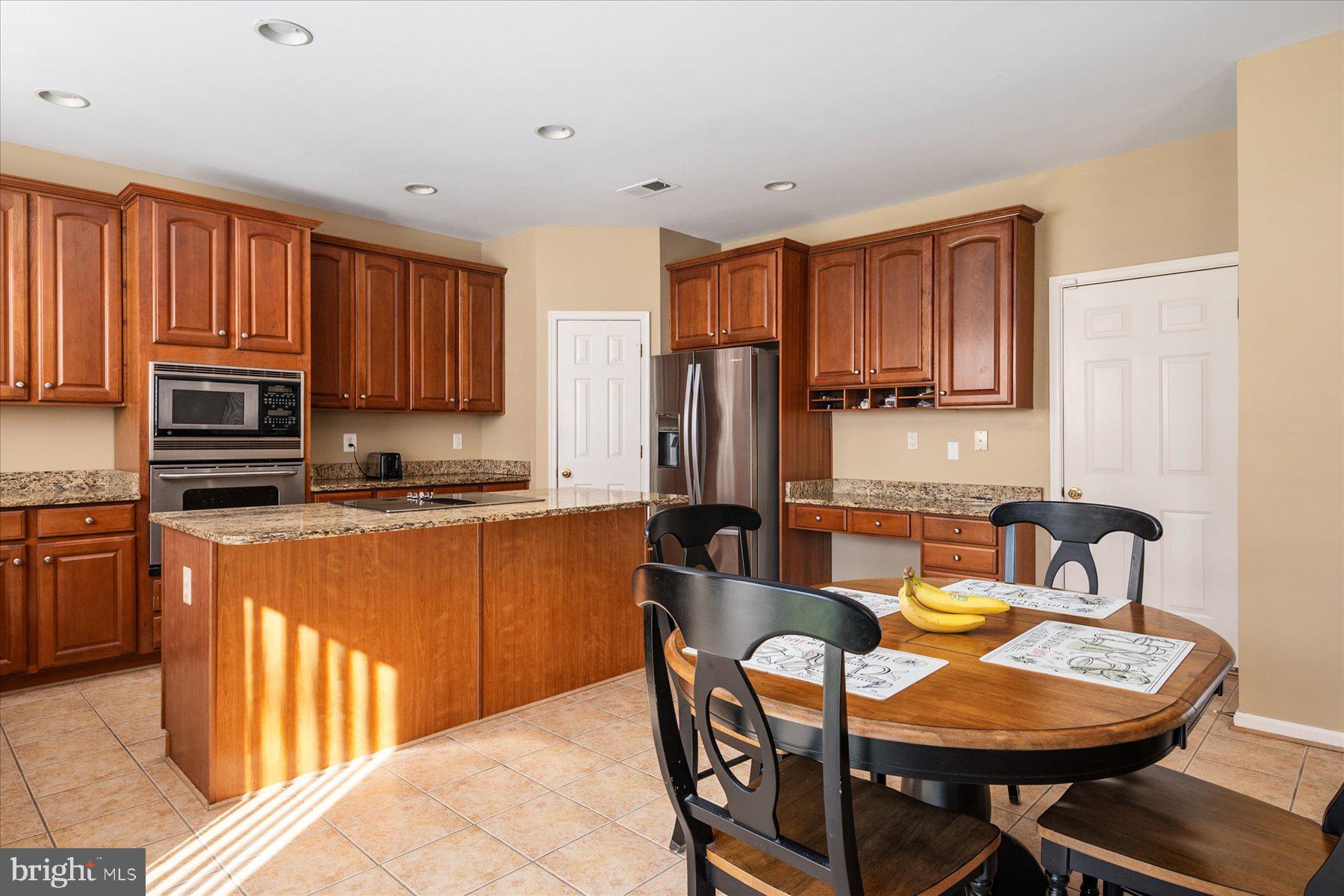 NORTH BROOK - Residential