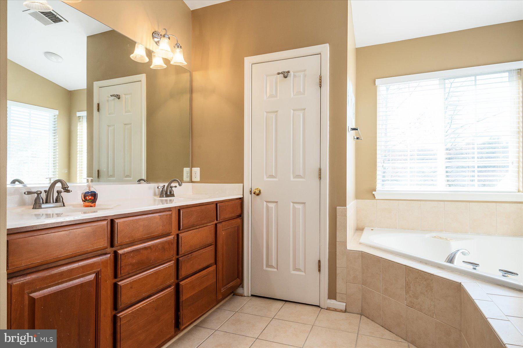 NORTH BROOK - Residential