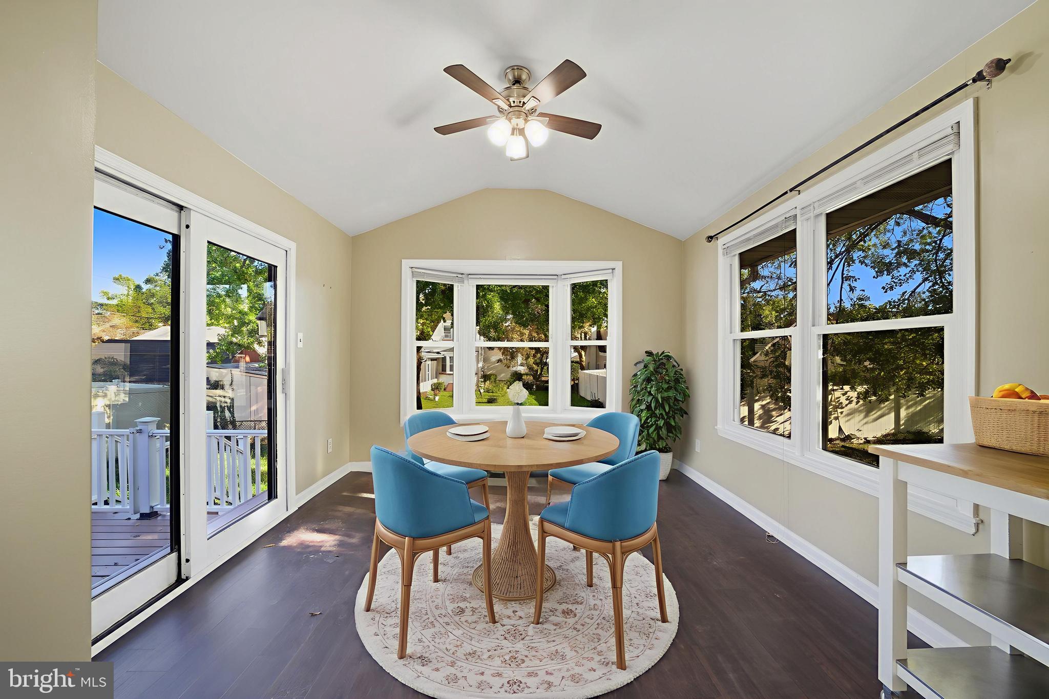 WILLOW GROVE - Residential