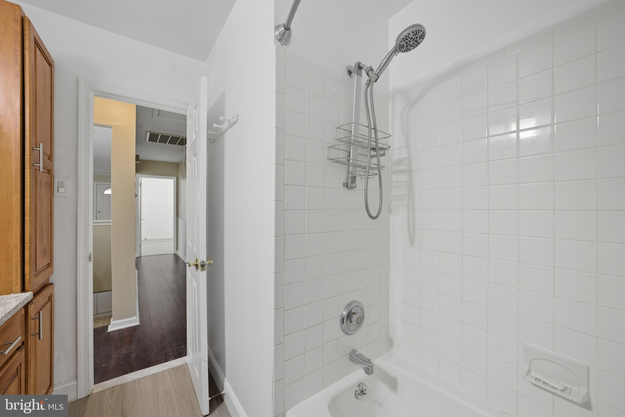 WILLOW GROVE - Residential