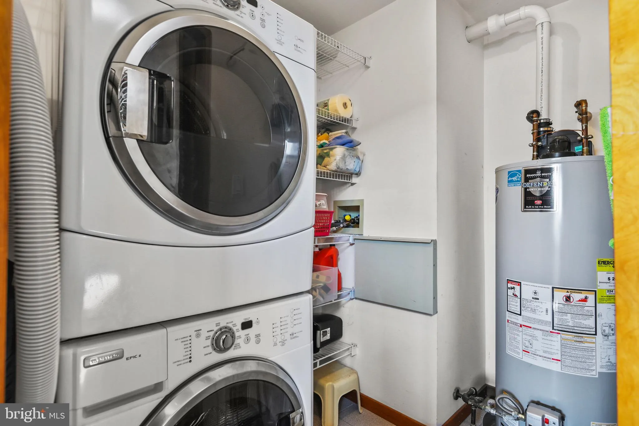 Manahawkin, New Jersey 08050, United States, 3 Bedrooms Bedrooms, ,2 BathroomsBathrooms,Residential,Pending,15502