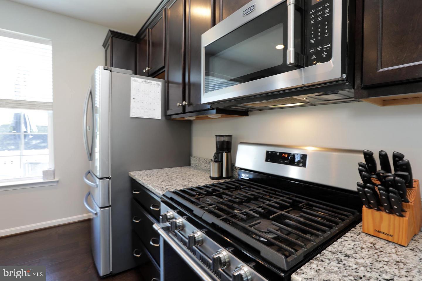 THE VILLAGES OF STEEPLEC - Residential Lease