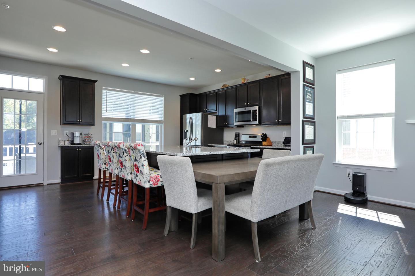 THE VILLAGES OF STEEPLEC - Residential Lease