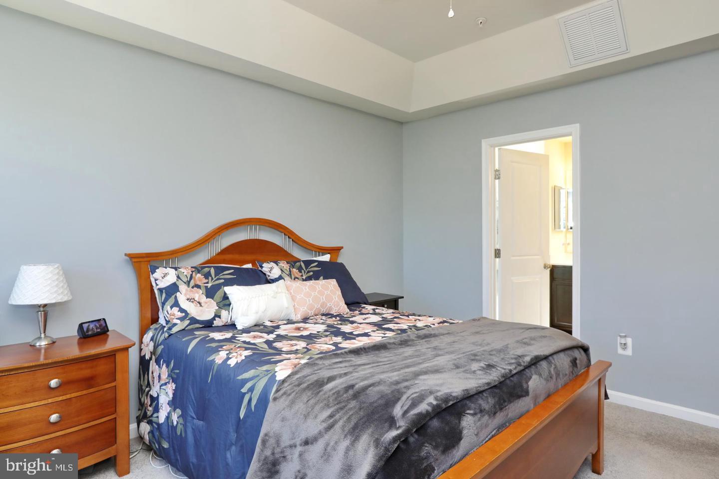 THE VILLAGES OF STEEPLEC - Residential Lease