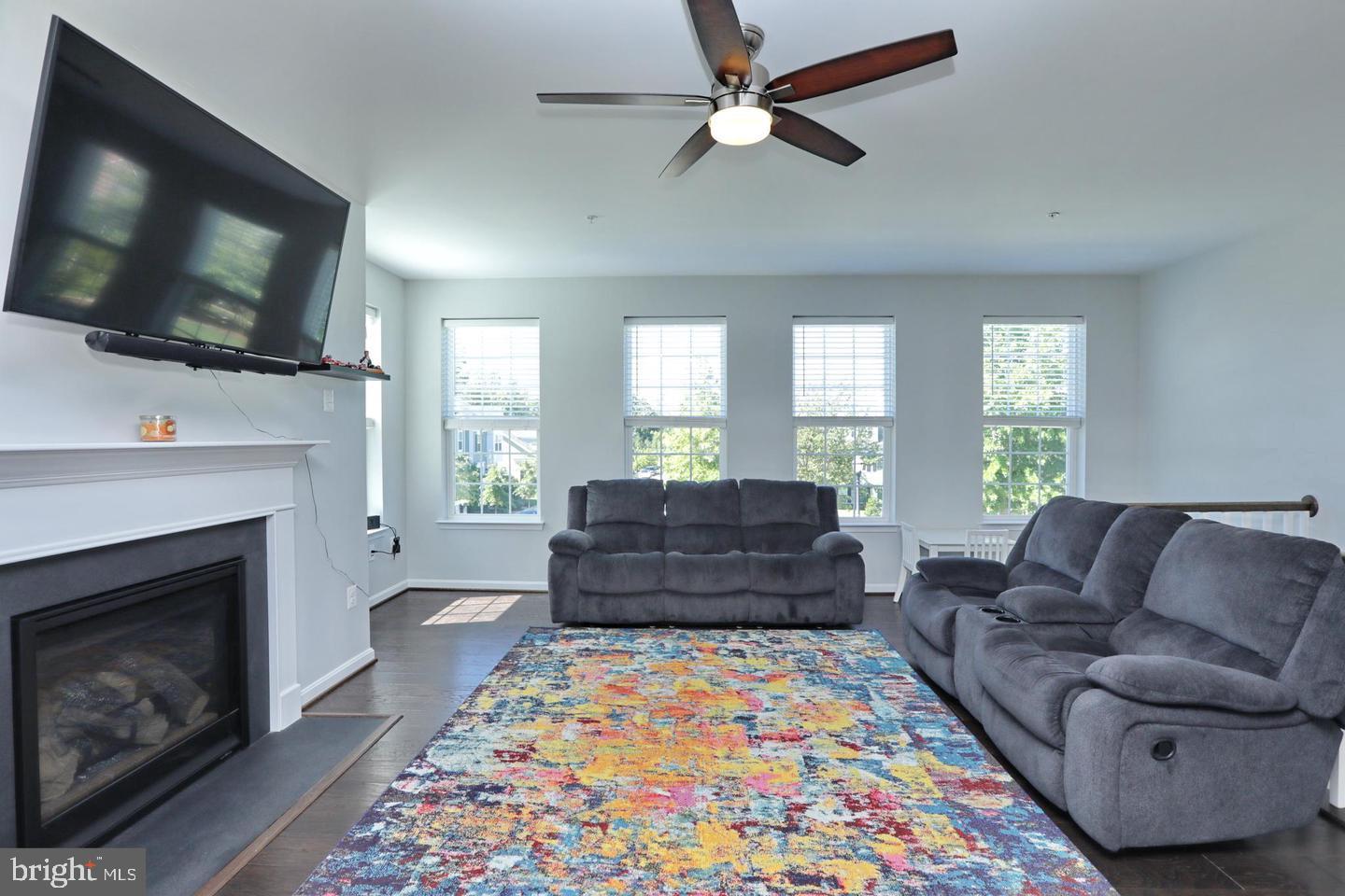 THE VILLAGES OF STEEPLEC - Residential Lease