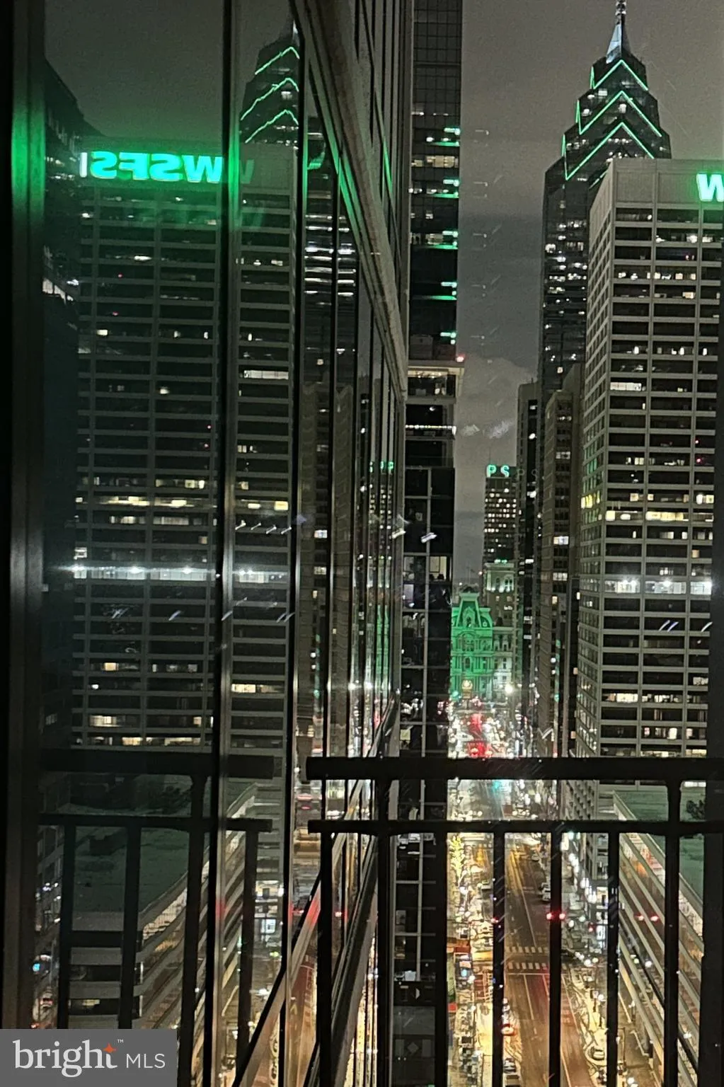 Philadelphia, Pennsylvania 19103, United States, 1 Bedroom Bedrooms, ,1 BathroomBathrooms,Residential,Pending,118148