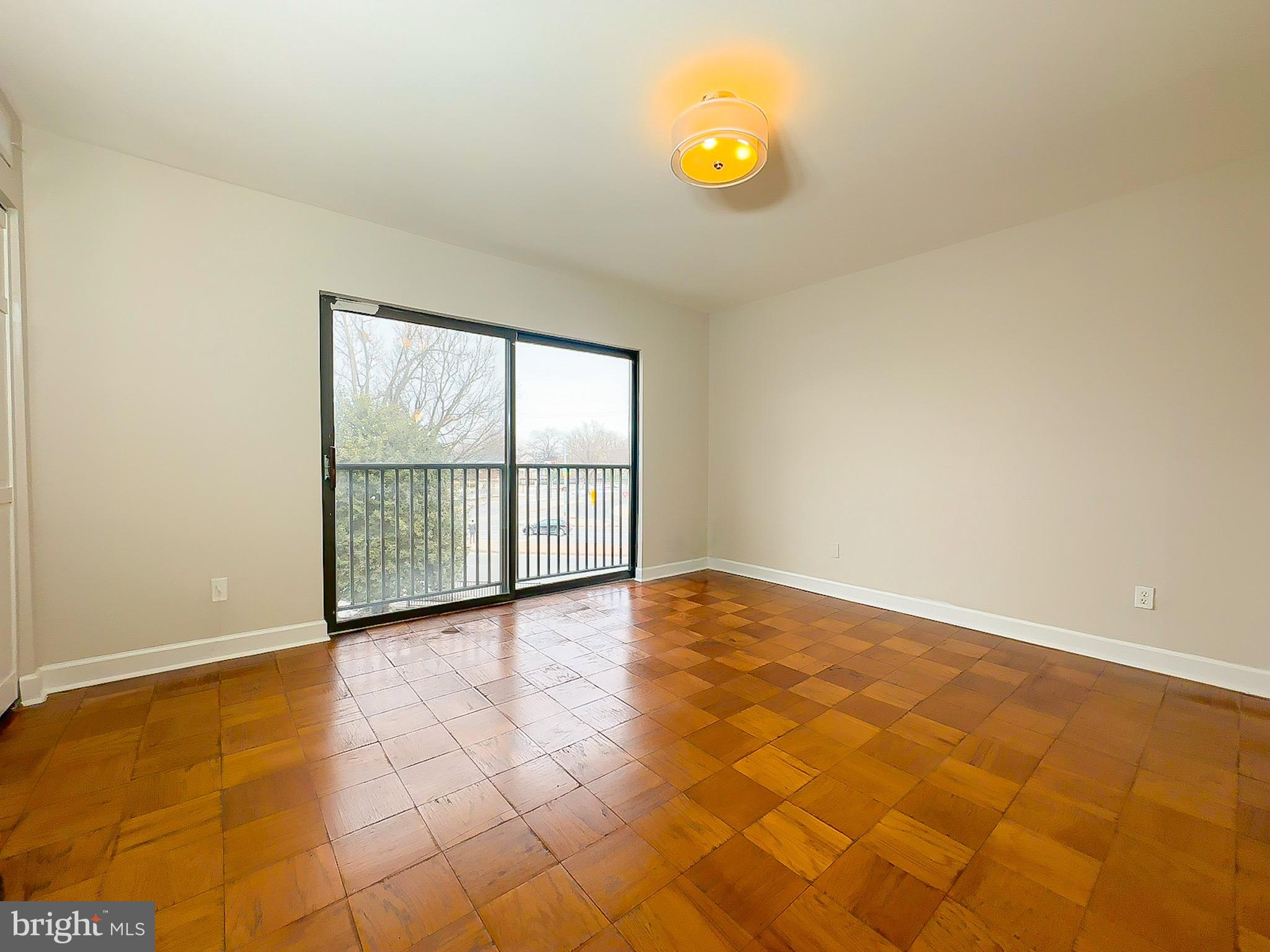 AMERICANA CENTRE - Residential Lease