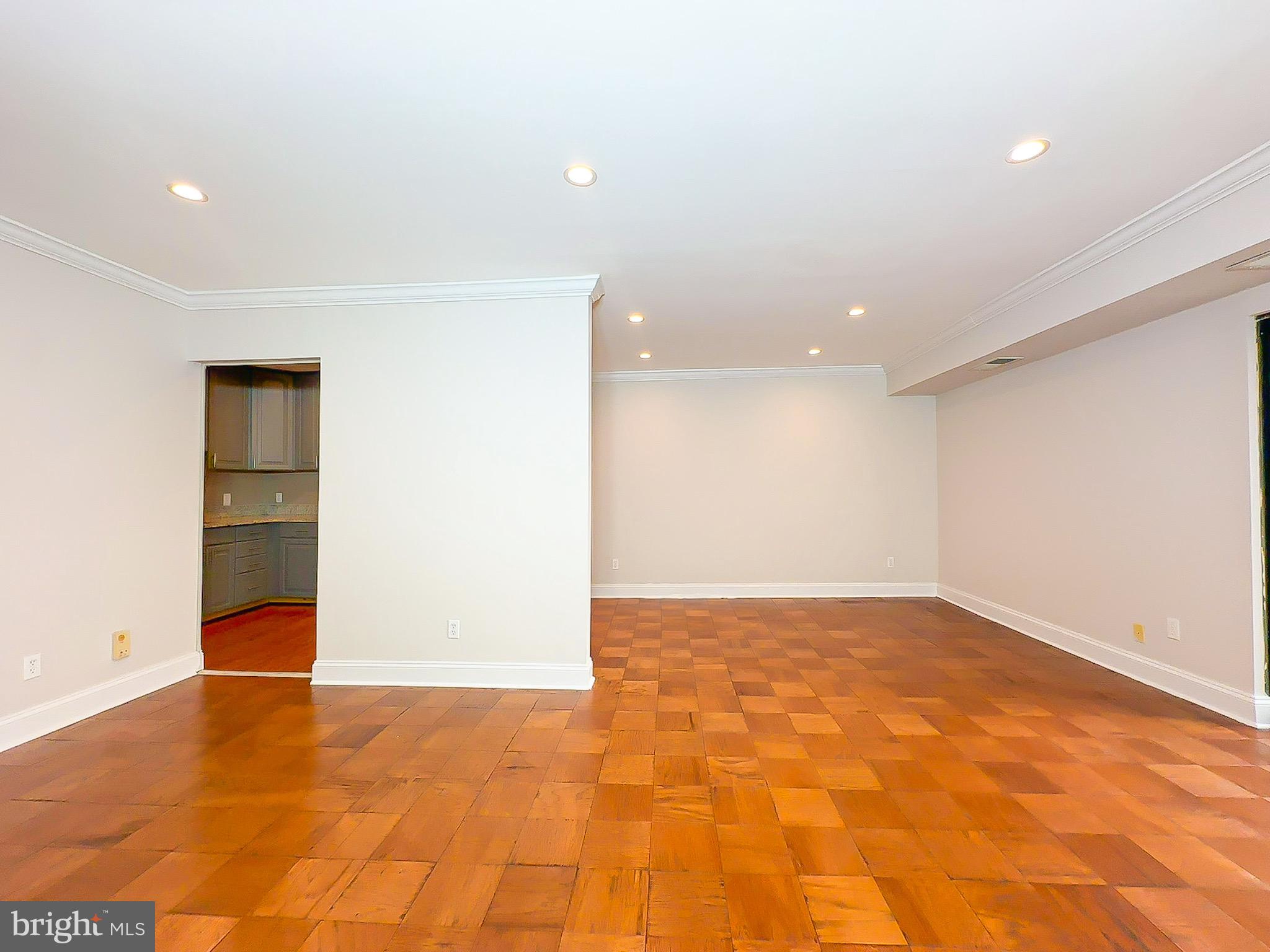 AMERICANA CENTRE - Residential Lease