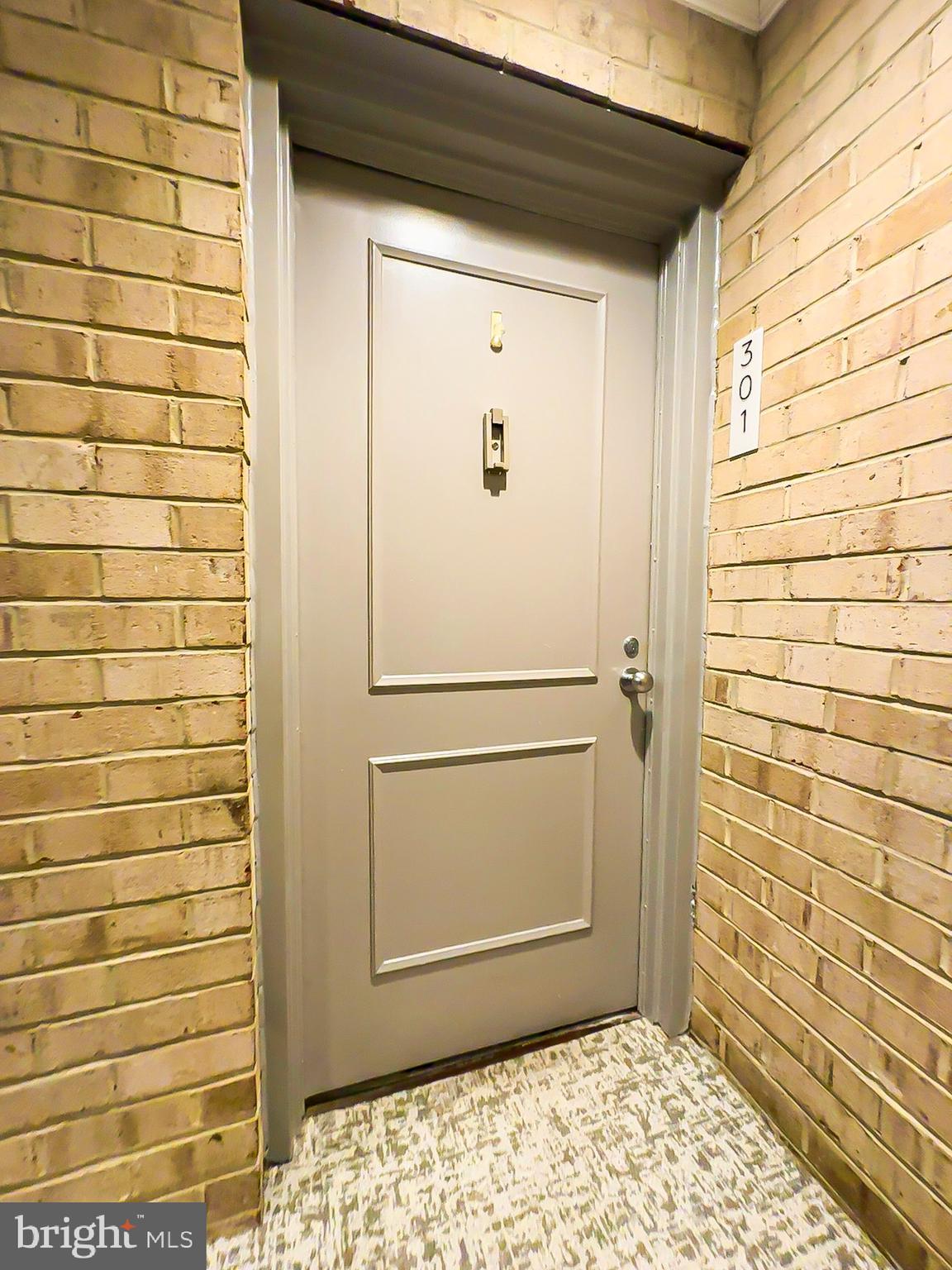 AMERICANA CENTRE - Residential Lease