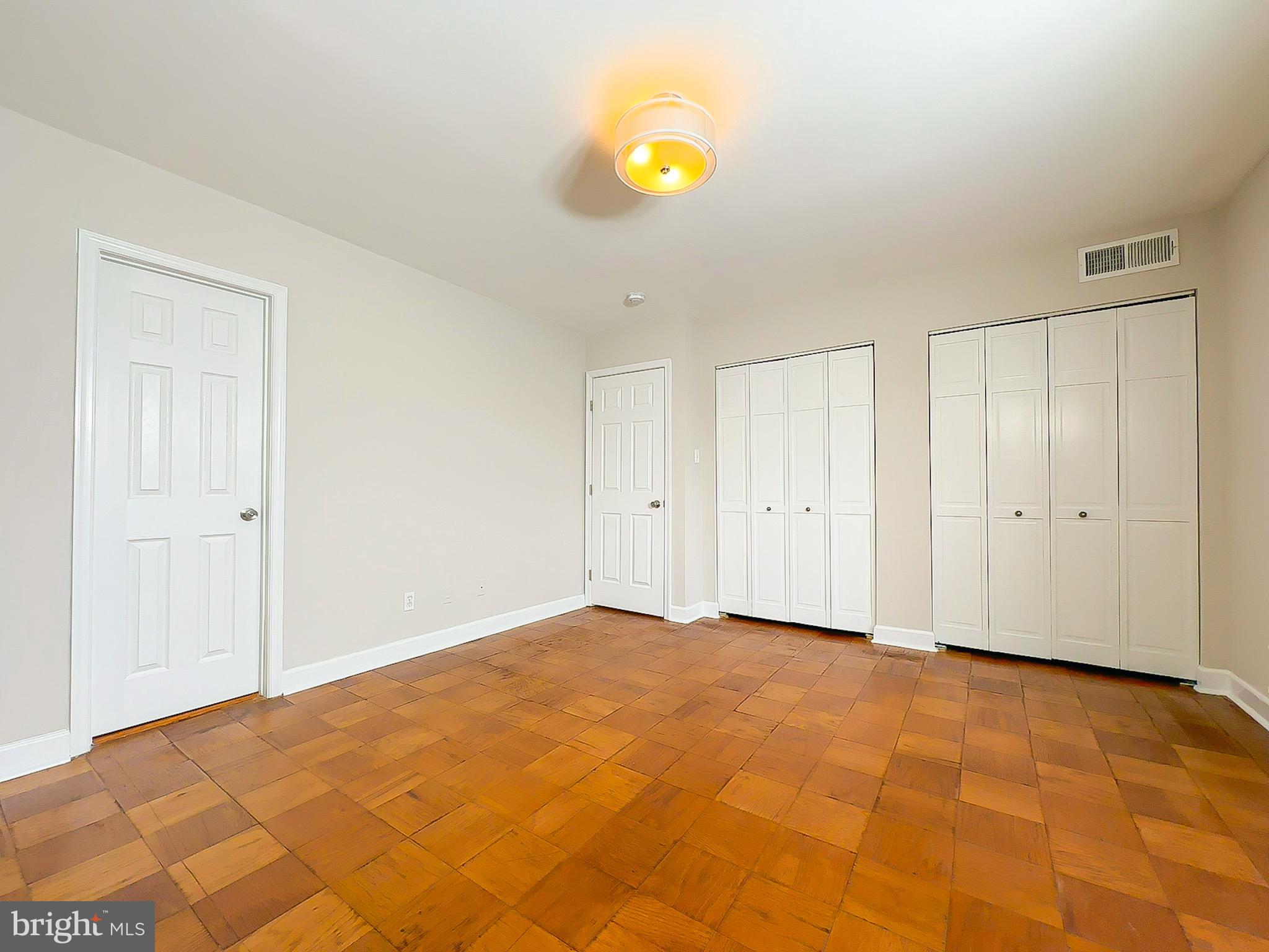 AMERICANA CENTRE - Residential Lease