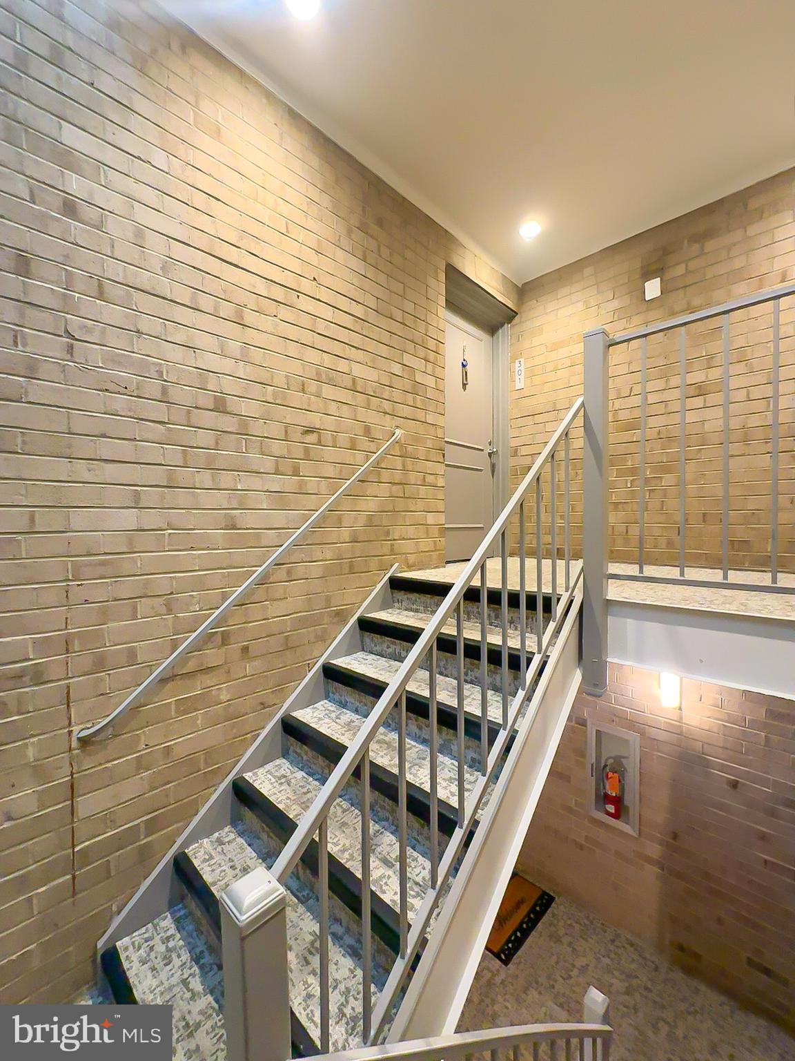 AMERICANA CENTRE - Residential Lease