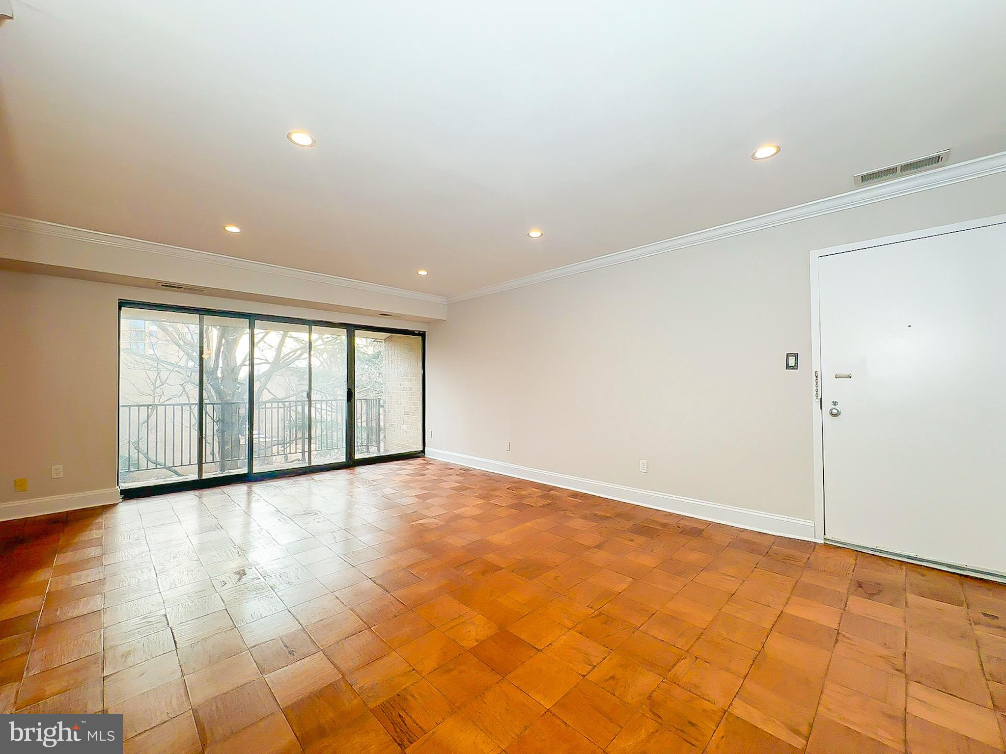 AMERICANA CENTRE - Residential Lease