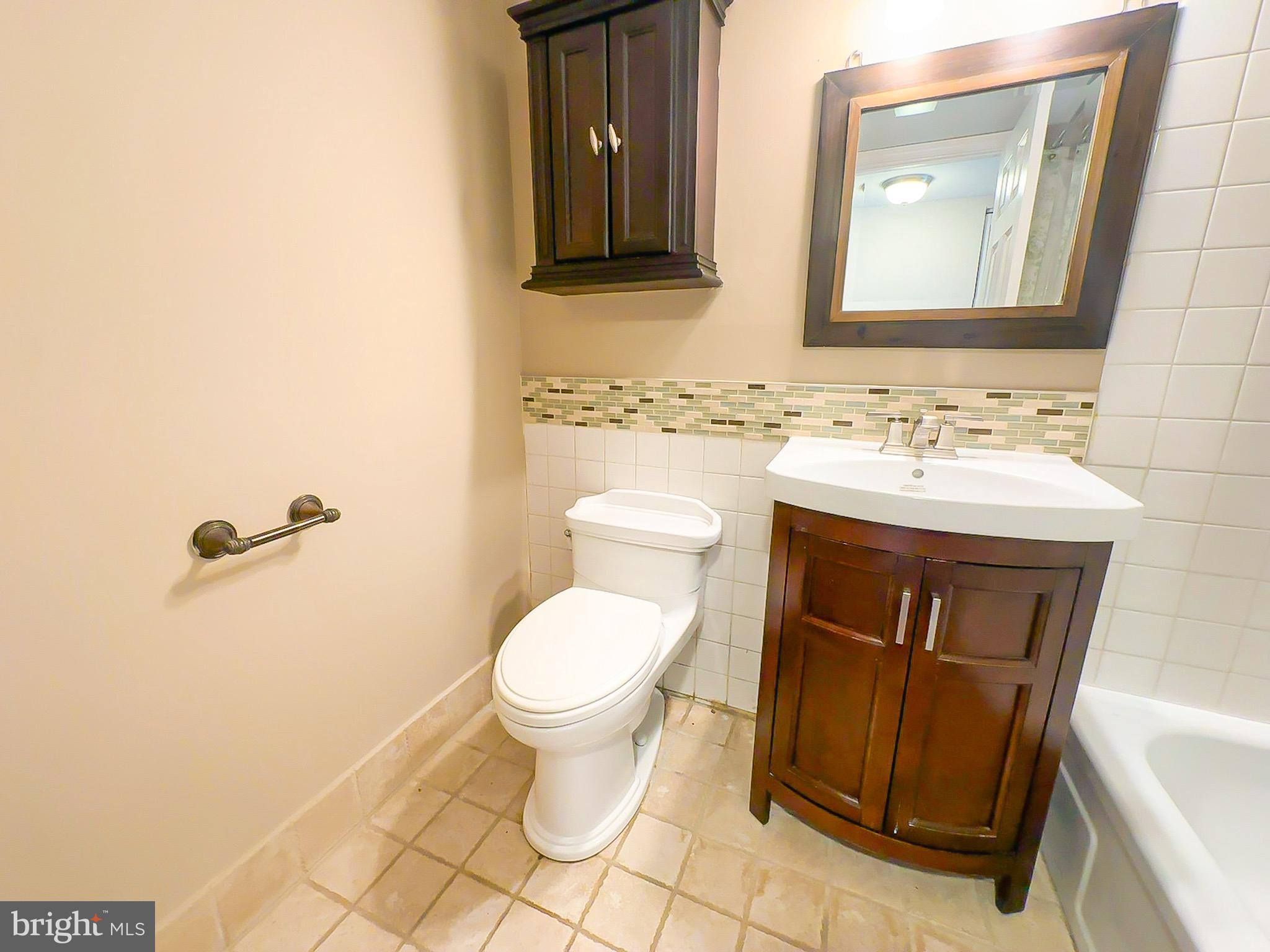 AMERICANA CENTRE - Residential Lease