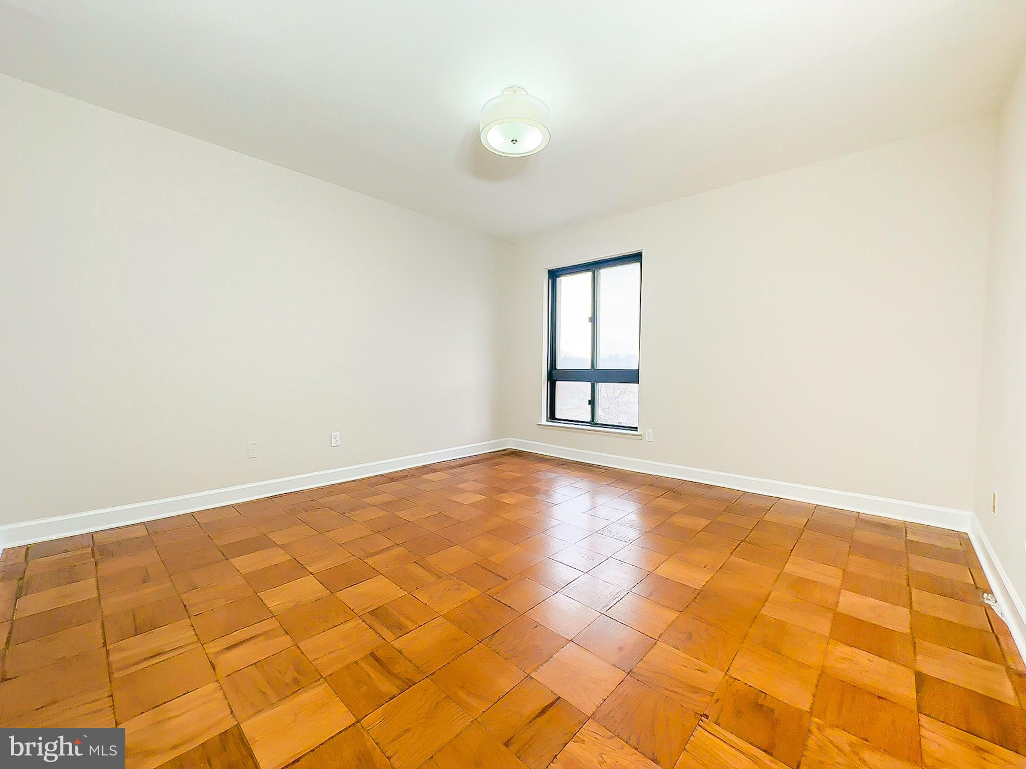 AMERICANA CENTRE - Residential Lease