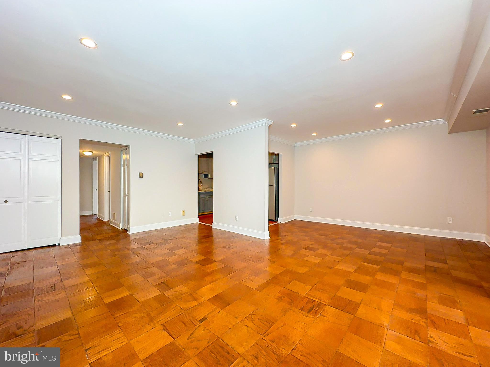 AMERICANA CENTRE - Residential Lease