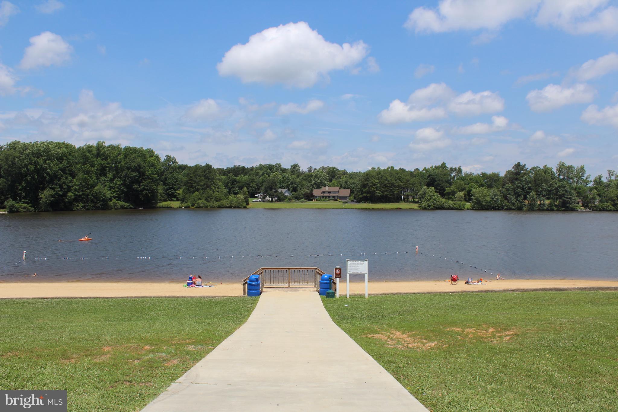 LAKE LAND - Residential