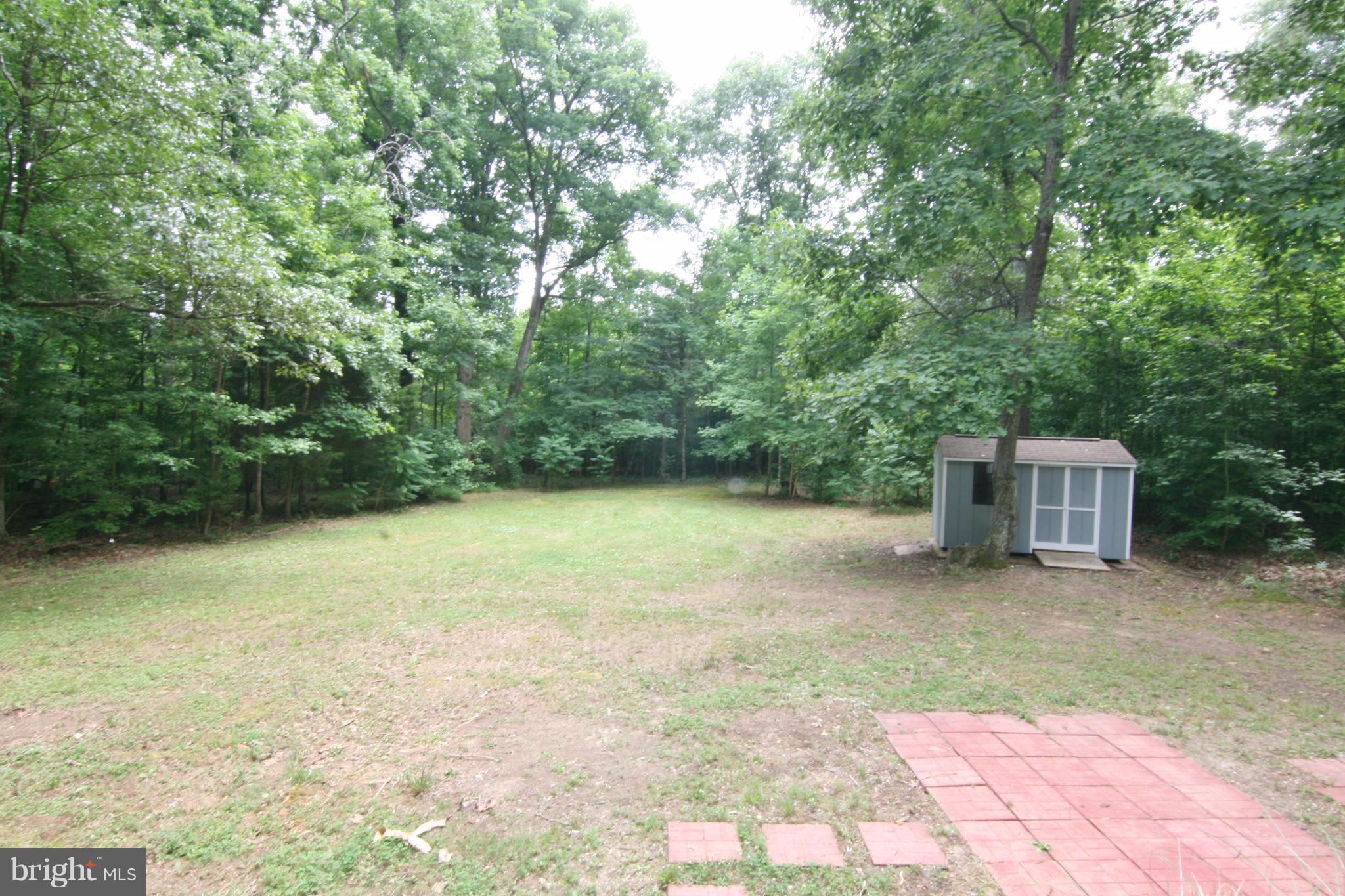 LAKE LAND - Residential