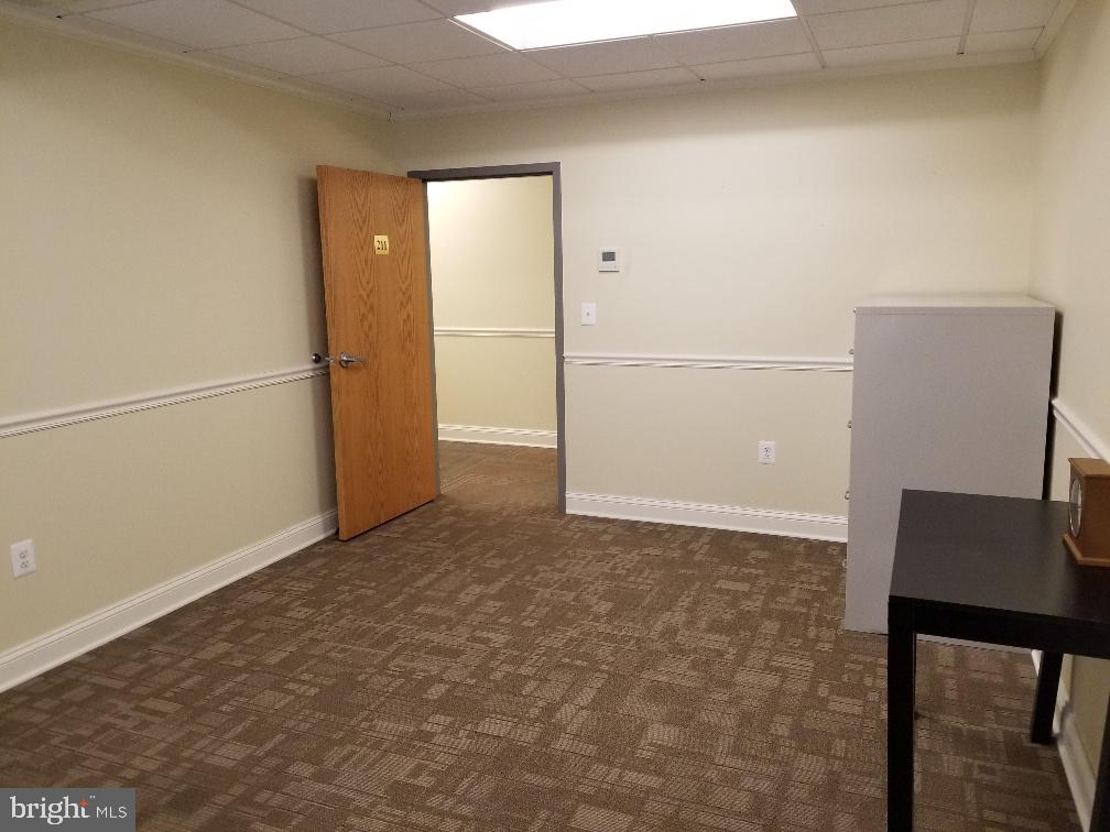 4101 CHAIN BRIDGE ROAD SMALL SUITES