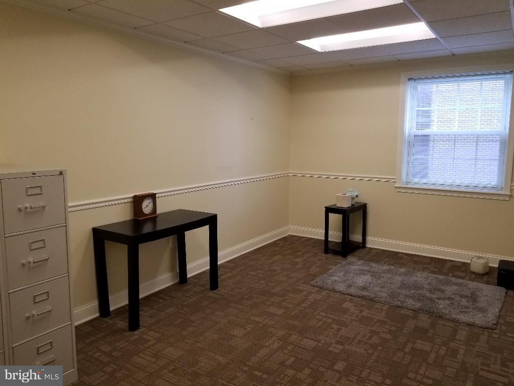 4101 CHAIN BRIDGE ROAD SMALL SUITES