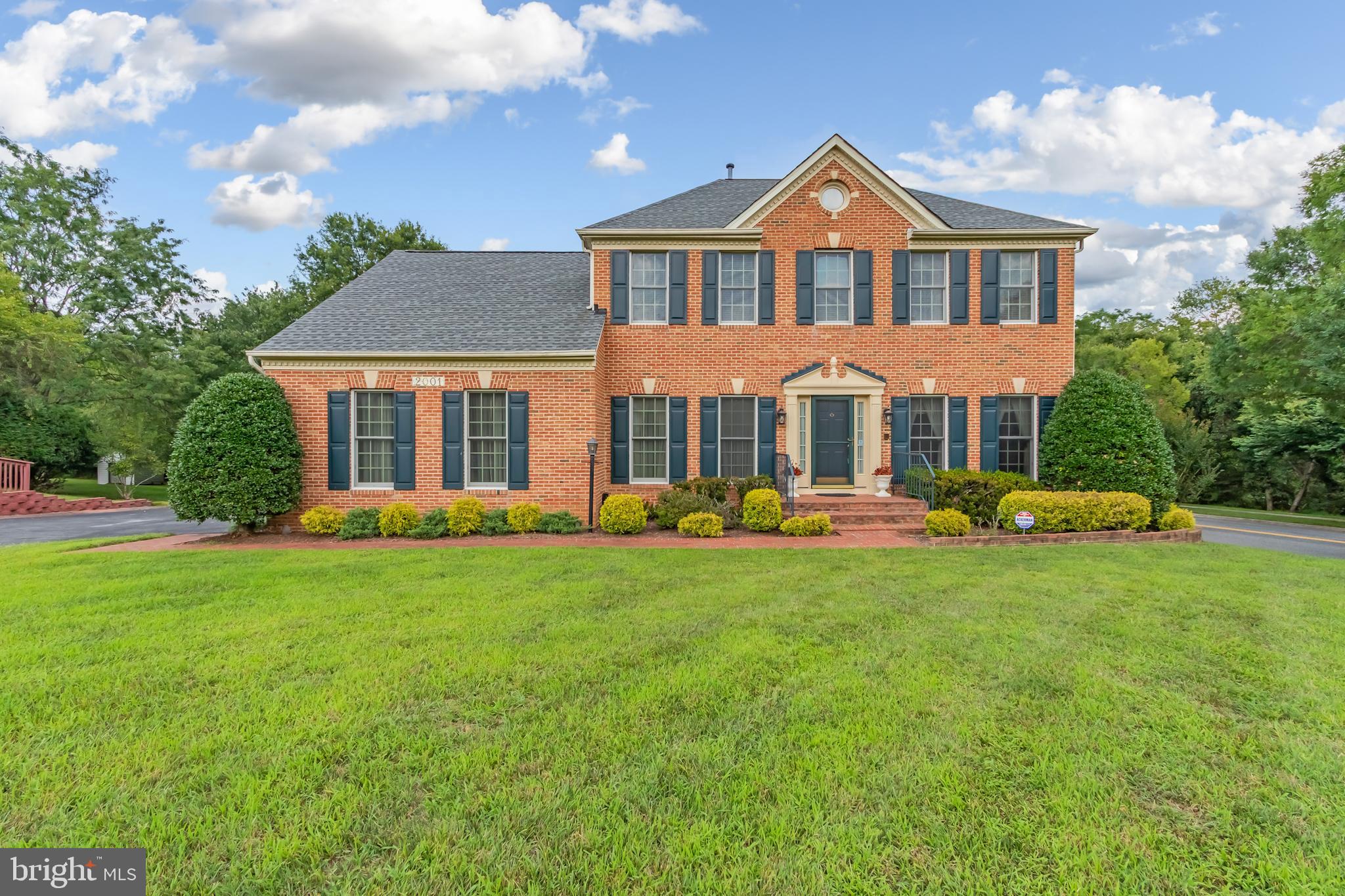 2001 CLEARWOOD DRIVE