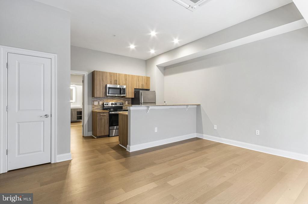 1300 CHESTNUT STREET 6 602
