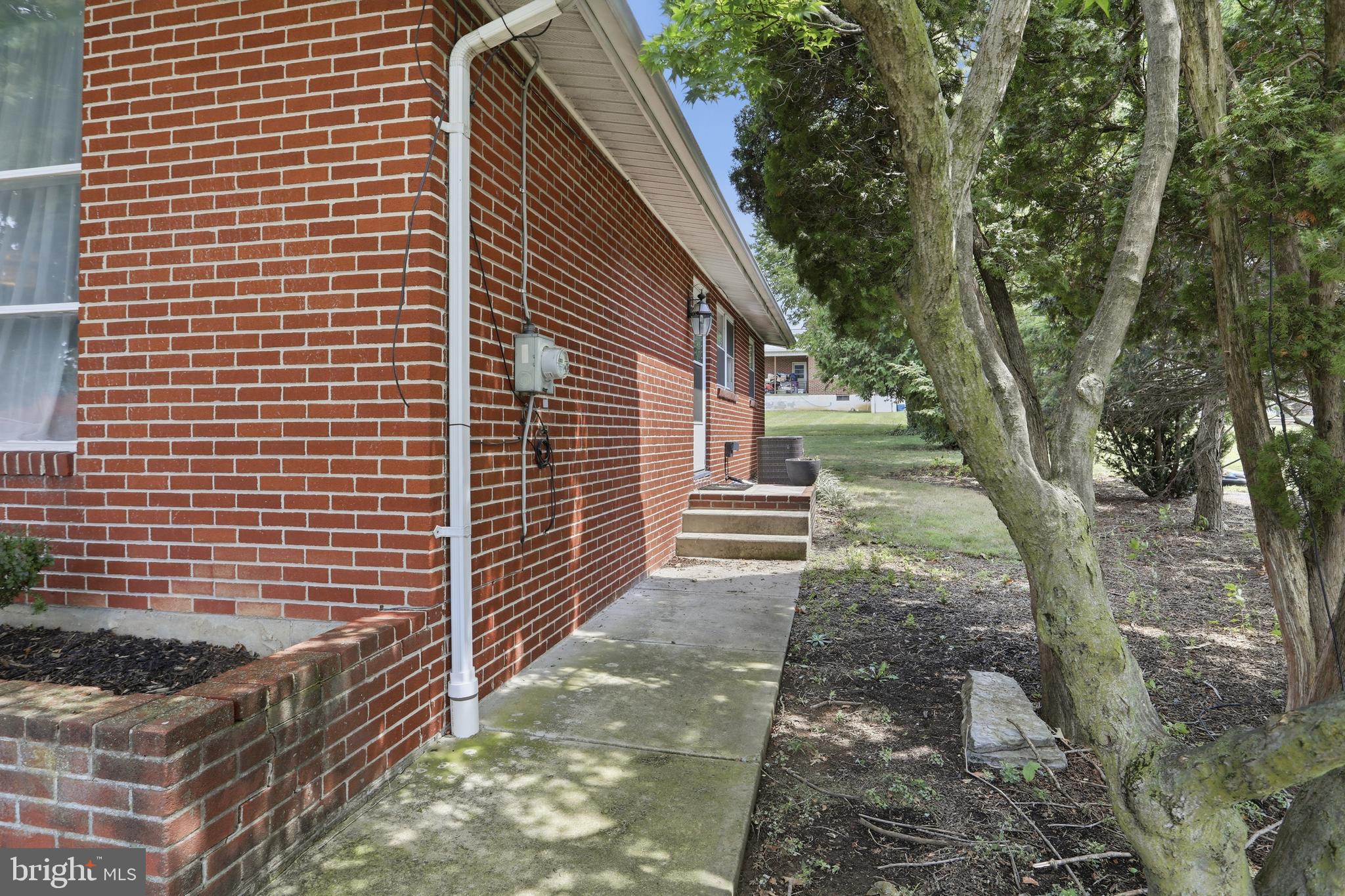 133 WILLIAMSON AVENUE