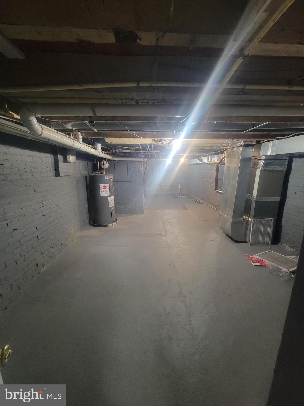 MCELDERRY PARK - Residential Lease