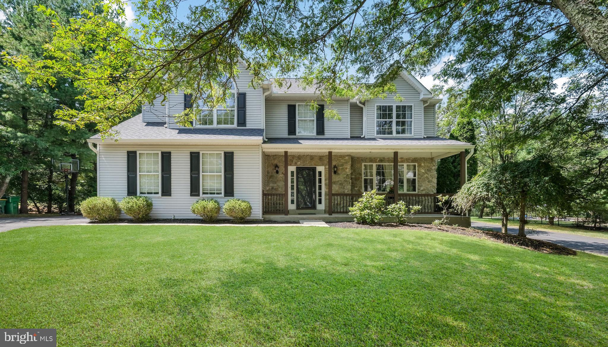 2280 GLENVIEW DRIVE
