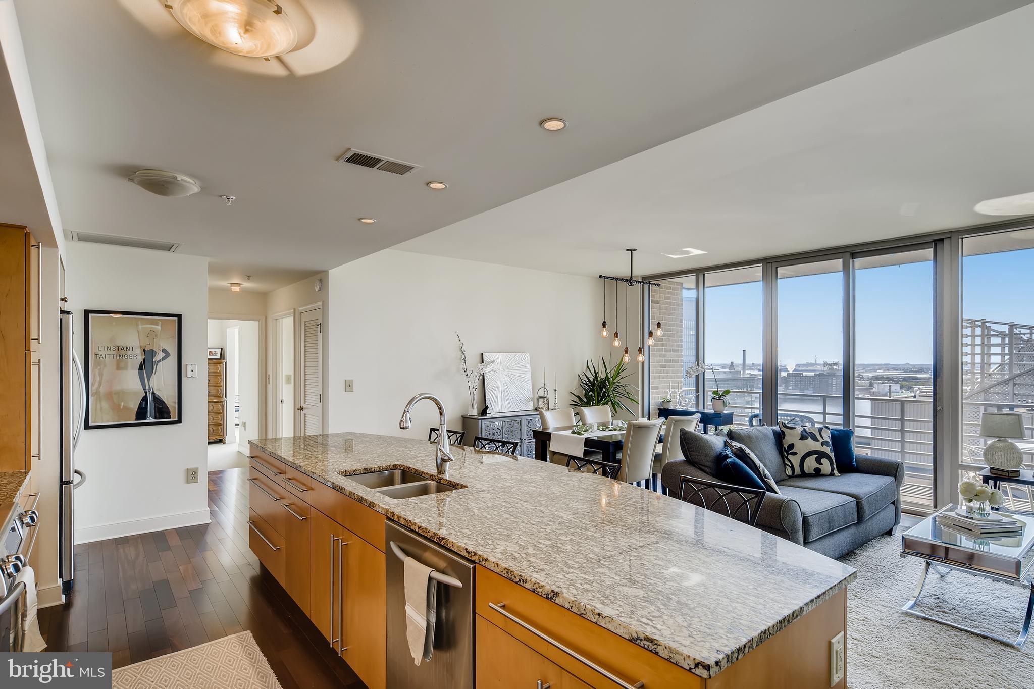 HARBOR EAST - Residential