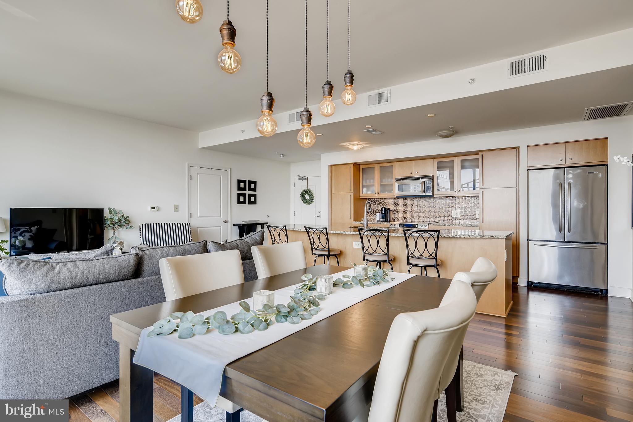 HARBOR EAST - Residential