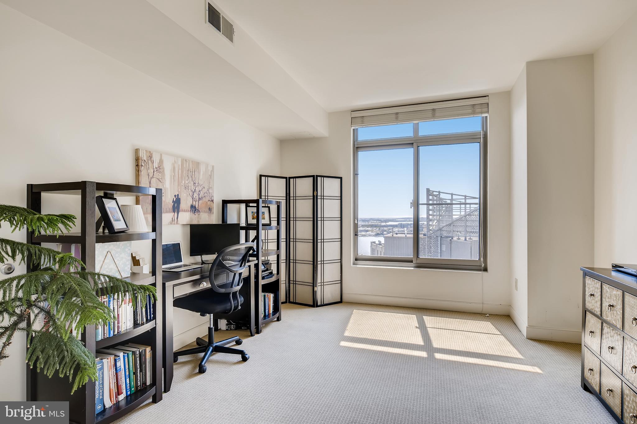 HARBOR EAST - Residential