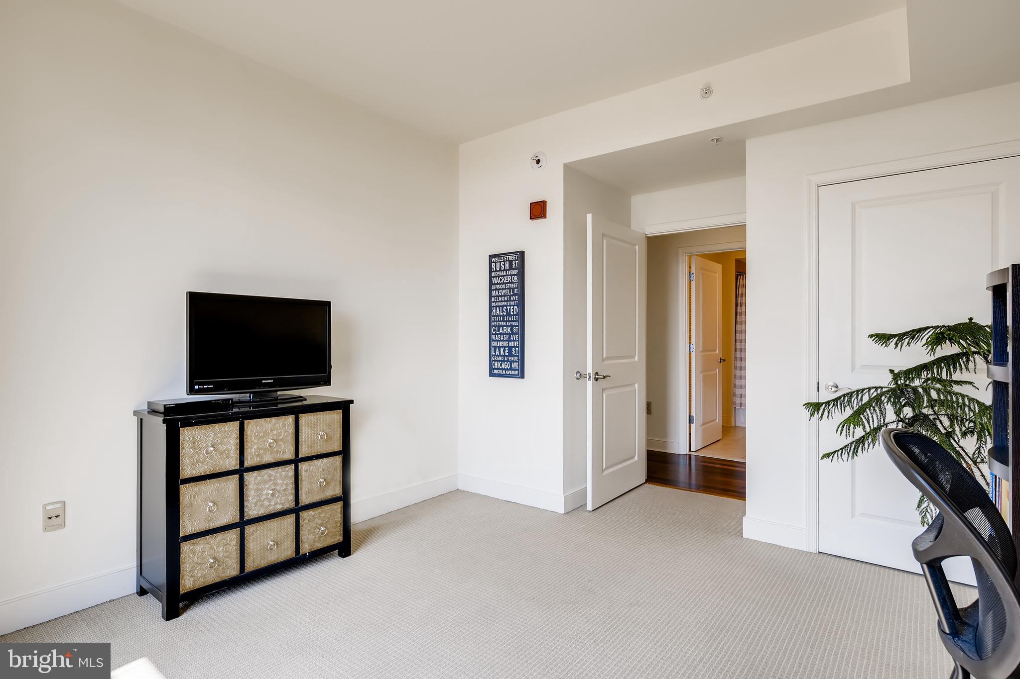 HARBOR EAST - Residential