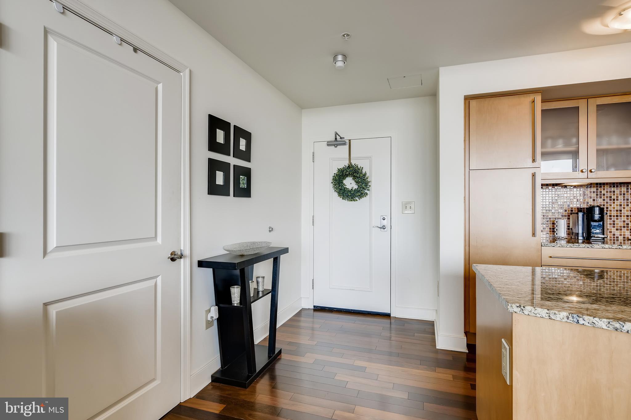 HARBOR EAST - Residential
