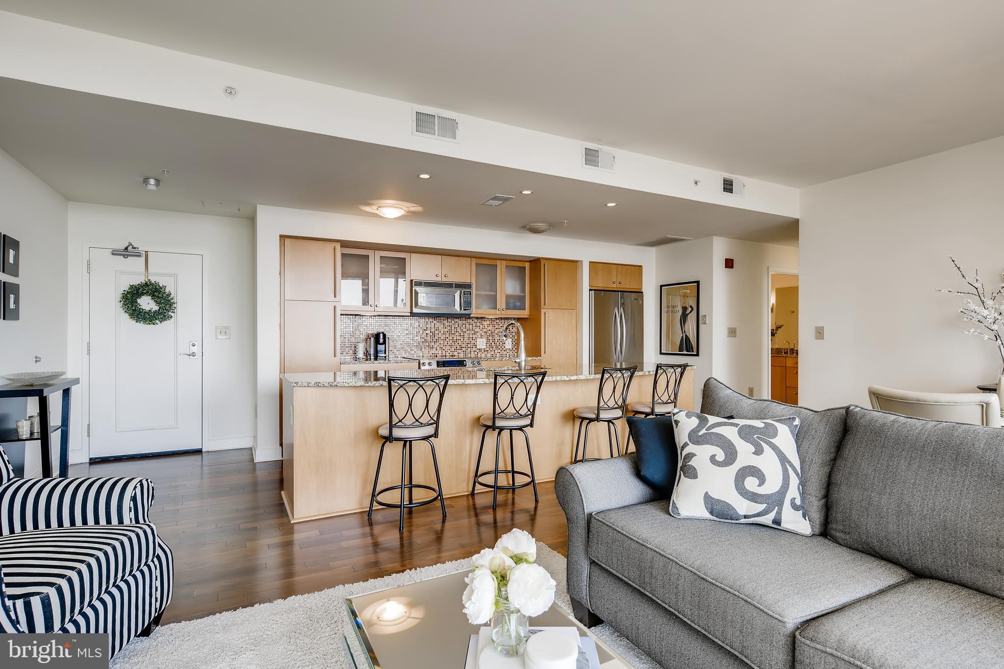 HARBOR EAST - Residential